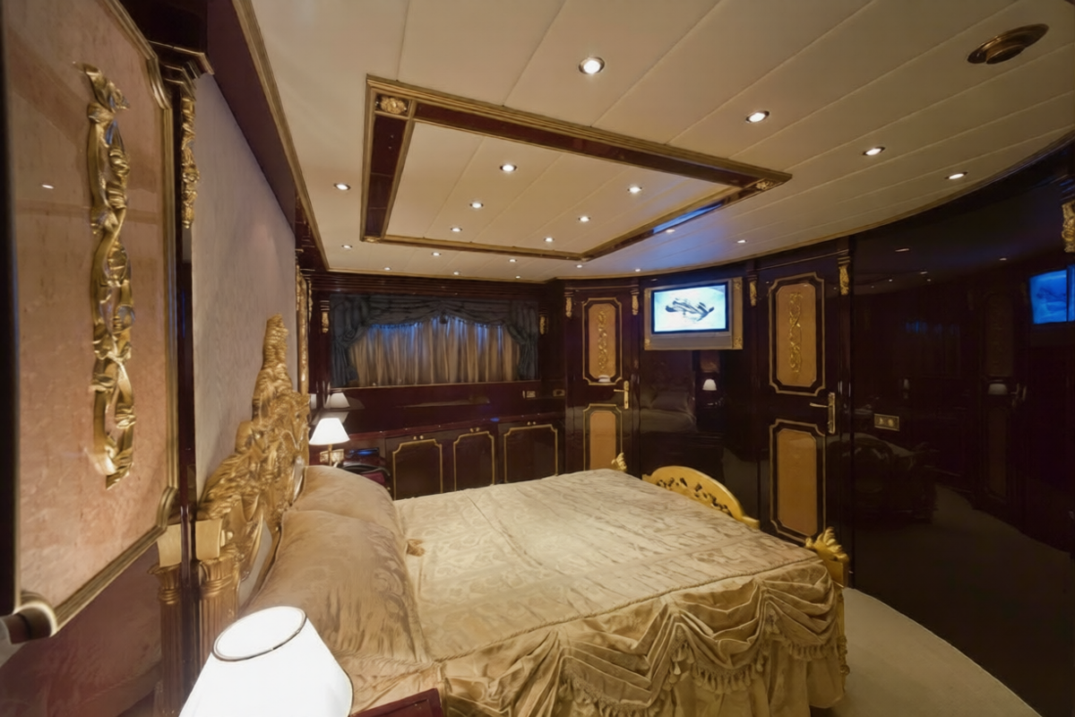 CPM ROYAL ROOMS